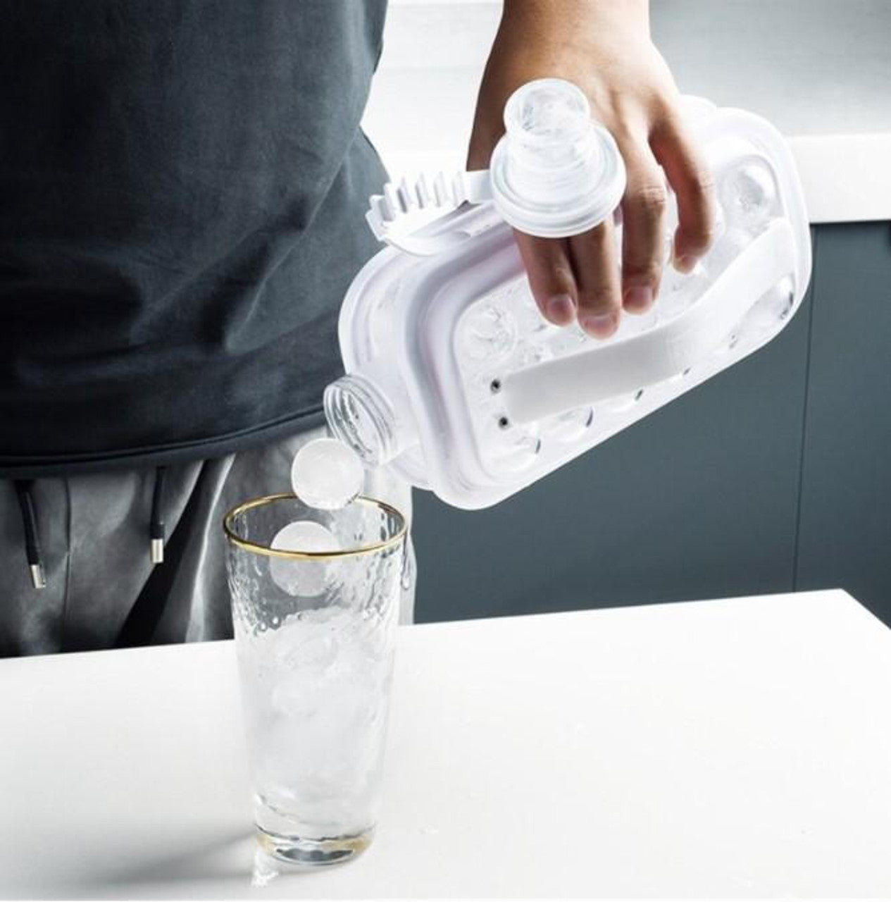 Gourde à Glaçons 2-en-1 - IceBottle™