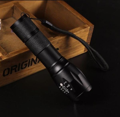 Lampe de Poche Militaire Tactique G900
