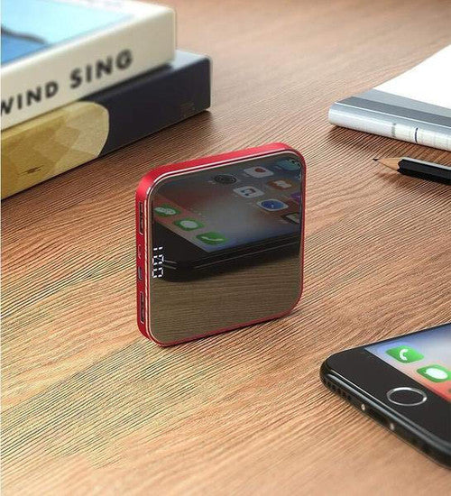 Mini Power Bank 8000mAh Conception légère pour iPhone, Samsung Galaxy et plus