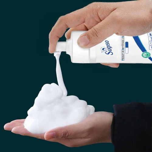 Mousse de Nettoyage à Sec